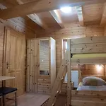 Bak Vendeglo Fahazak
