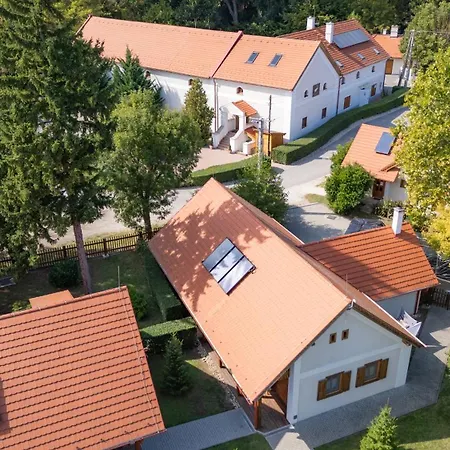 Bak Vendéglő * Gyulakeszi