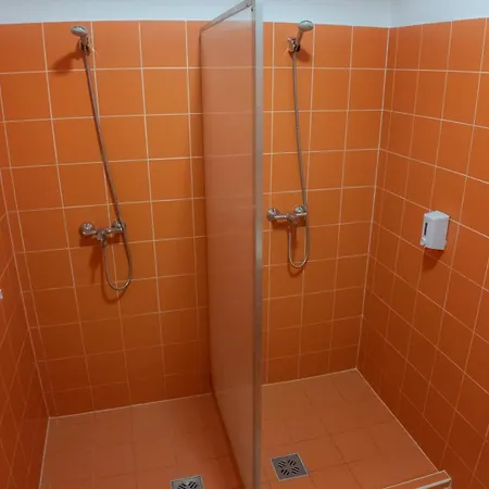 Bak Vendeglo Fahazak