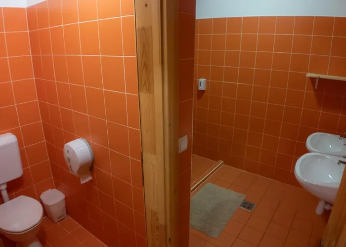 Hostel Bak Vendéglő