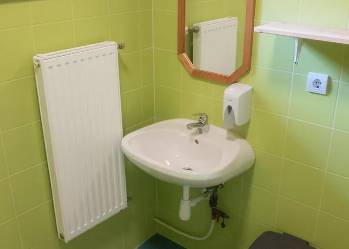 Hostel Bak Vendéglő *